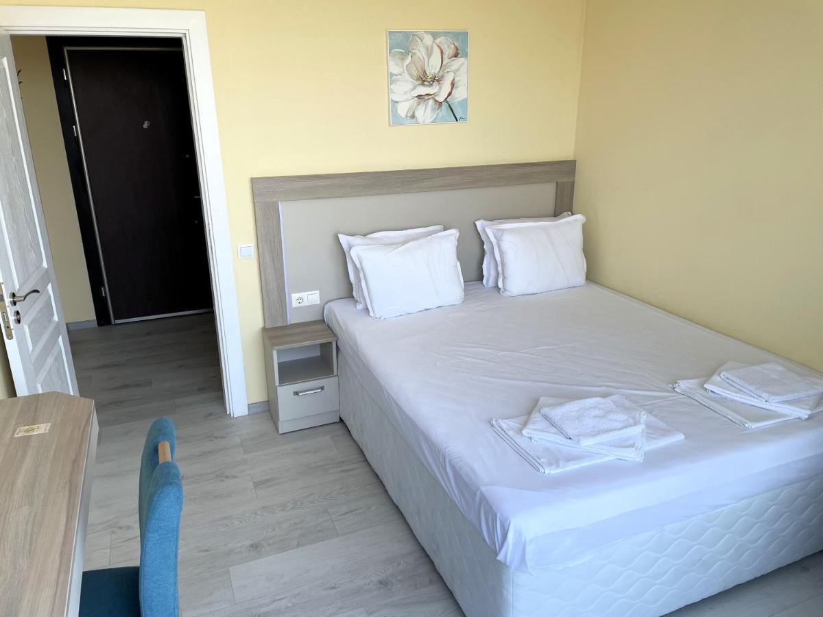 Sea View Apartment Free Parking Приморсько Екстер'єр фото